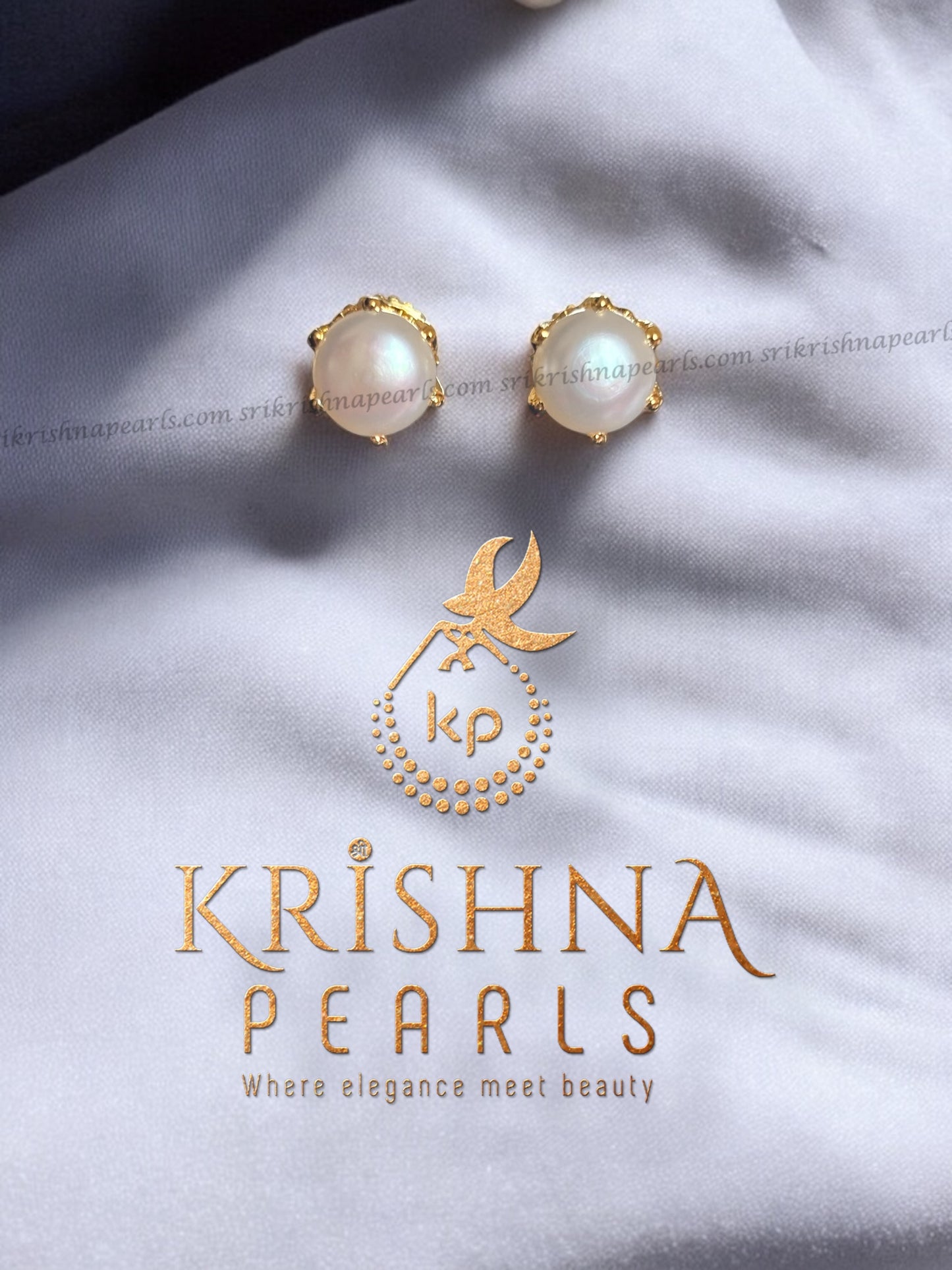 Beautiful Button Pearls Studds