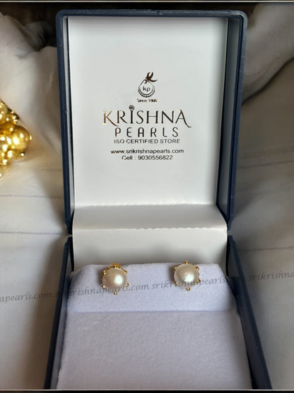 Beautiful Button Pearls Studds