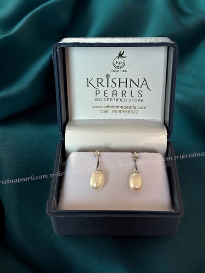 92.5 Silver Beautiful Pearl Earings