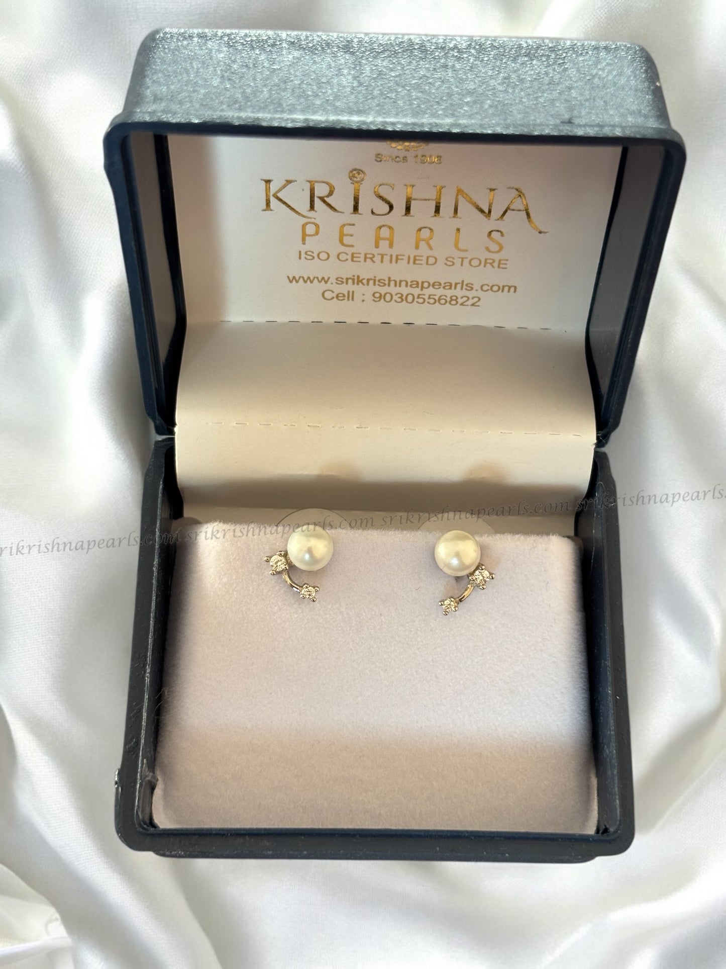 92.5 Silver Beautiful Pearl Earings