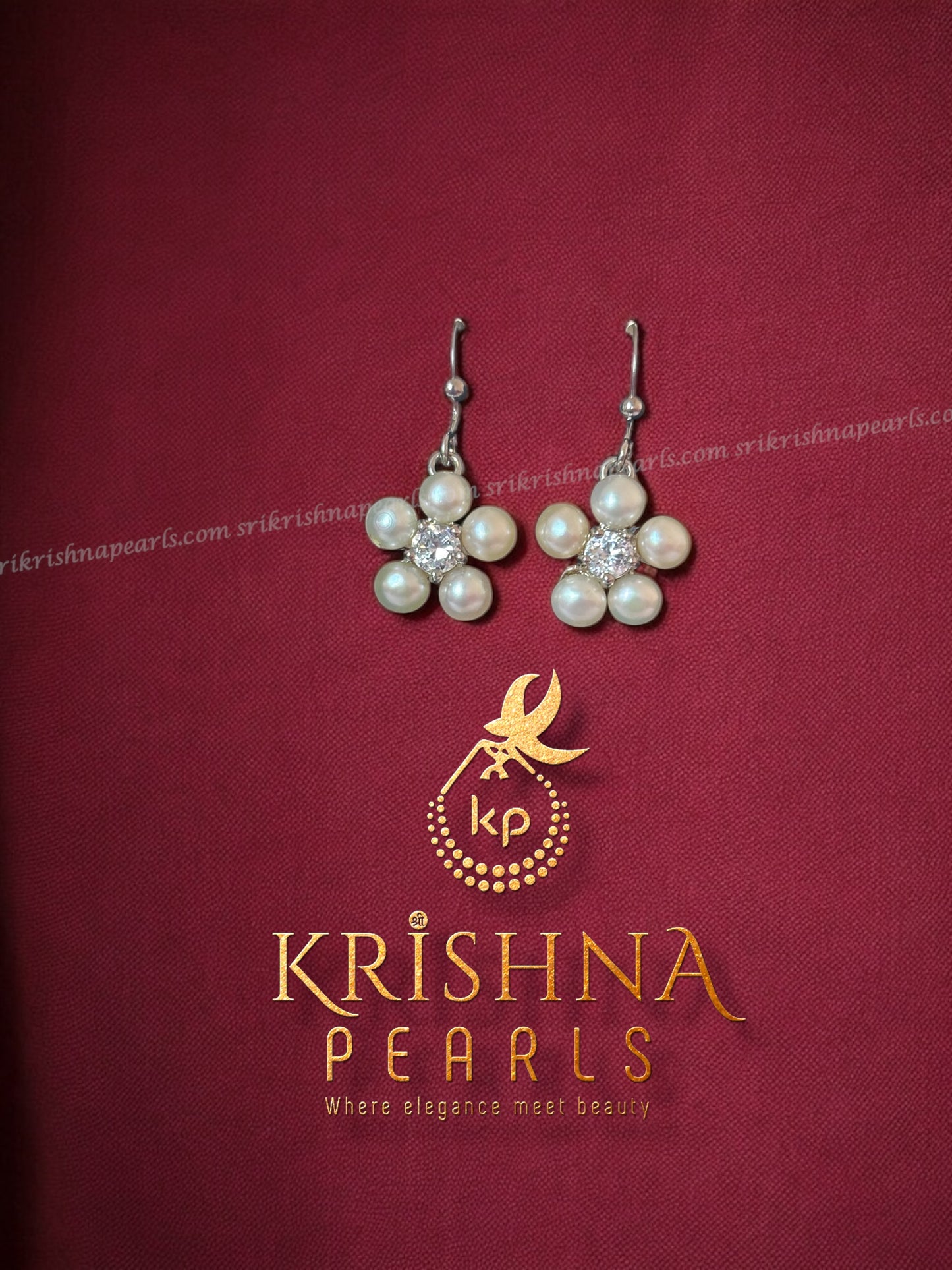 92.5 Silver Beautiful Flower Pendent Set