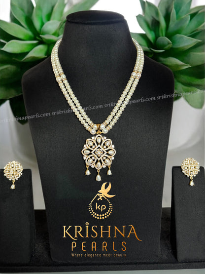 Designer Pearl Necklace Set.