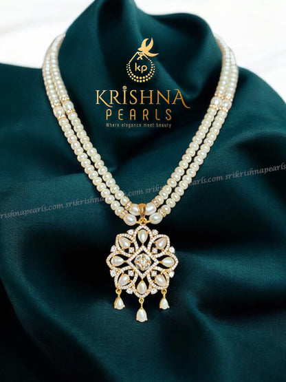 Designer Pearl Necklace Set.