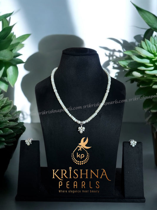 Beautiful Flora Pearls Studded Pendent Set