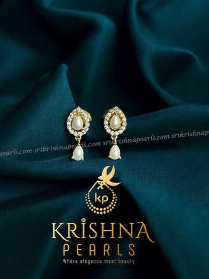 Designer Pearl Studded Pendent Set