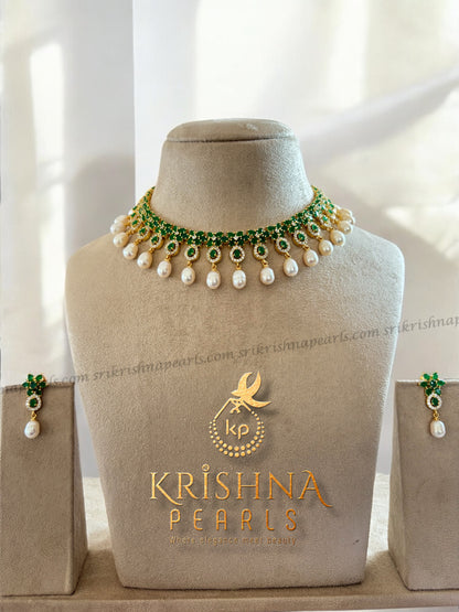 Designer Flower Emerald & Pearl Hanging Necklace Set.