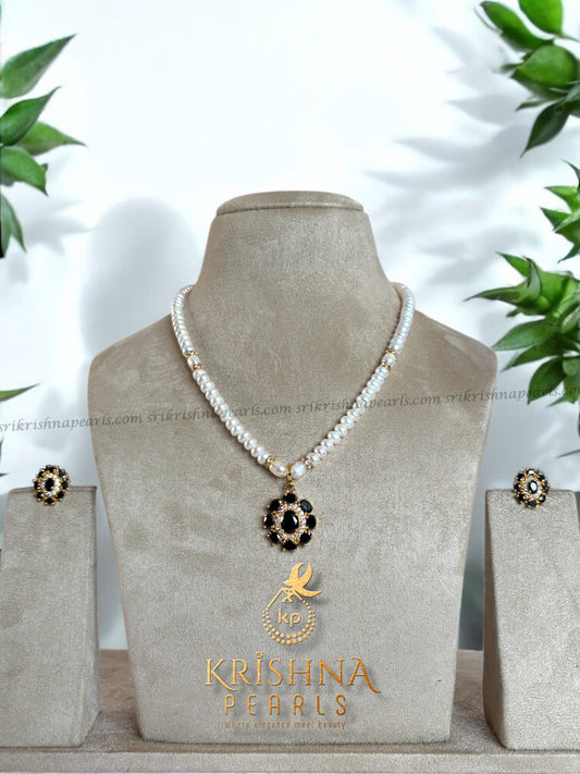 Adorable Pearls & Black Stone Locket Set