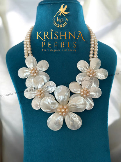 Floral Peach Pearl Necklace