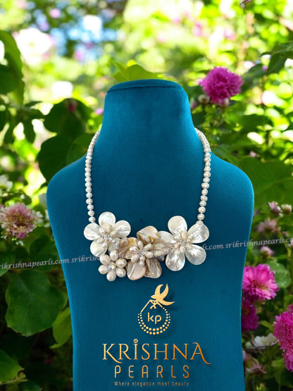 Floral Cream Pearl Necklace