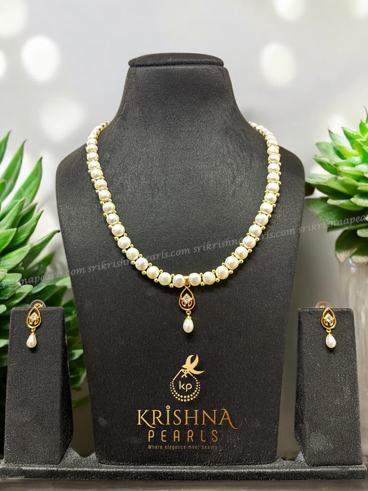 Elegant Button Pearl Studded Necklace Set