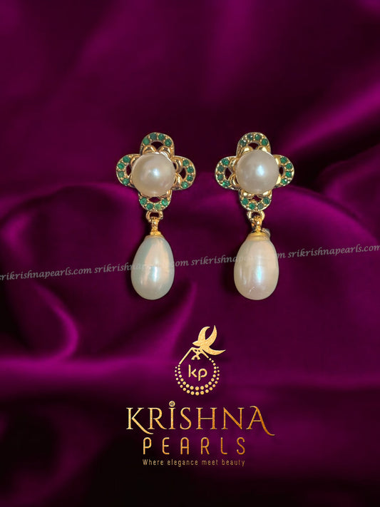 92.5 Silver Post Pin Emerald Studded Hangings