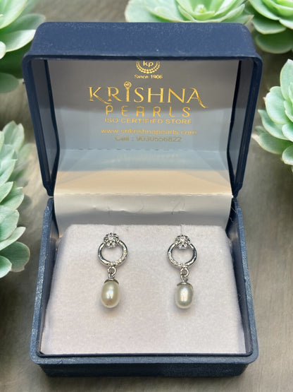 92.5 Silver Loop Pearl Hangings