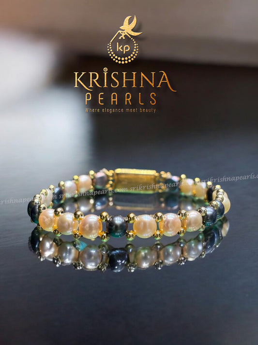 Beautiful Midnight Rose Pearls Bracelet