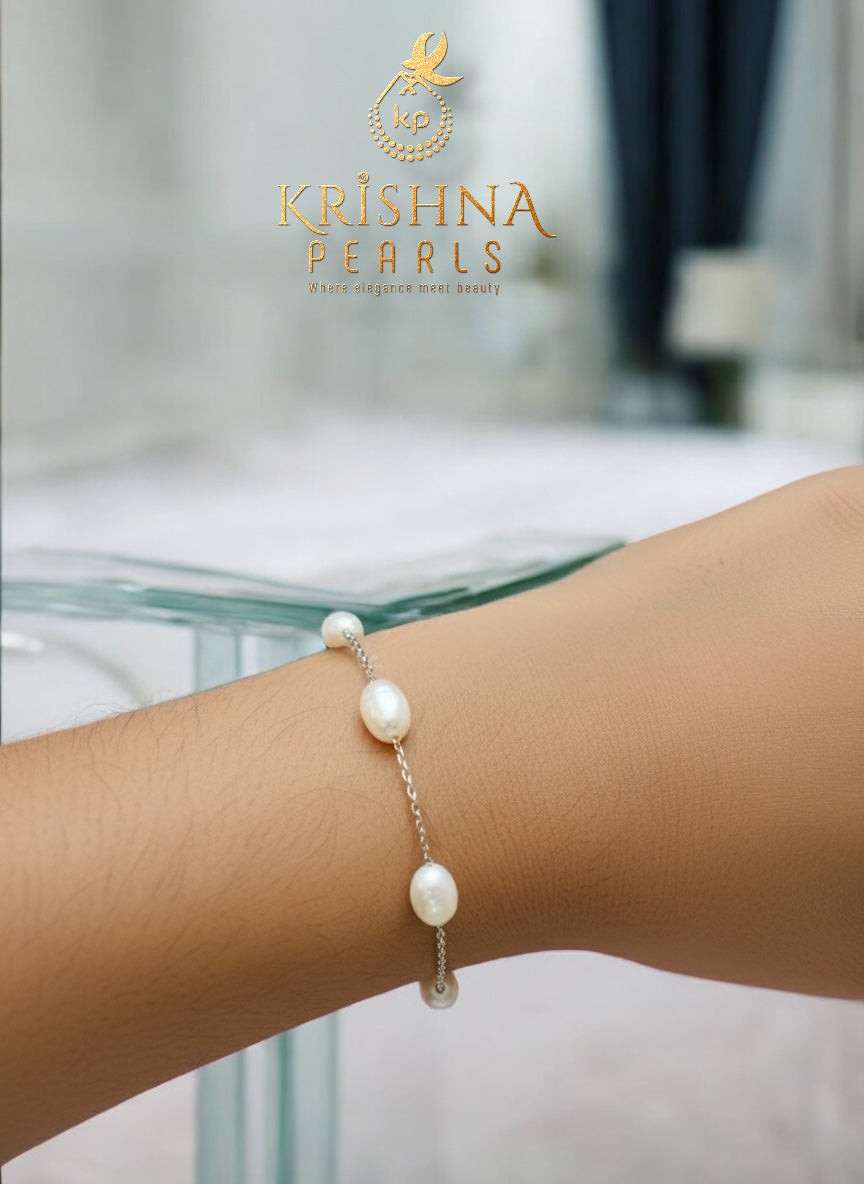 92.5 Silver Single Line Five Pearls Bracelet