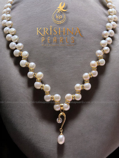 Alluring White Button Pearls Necklace