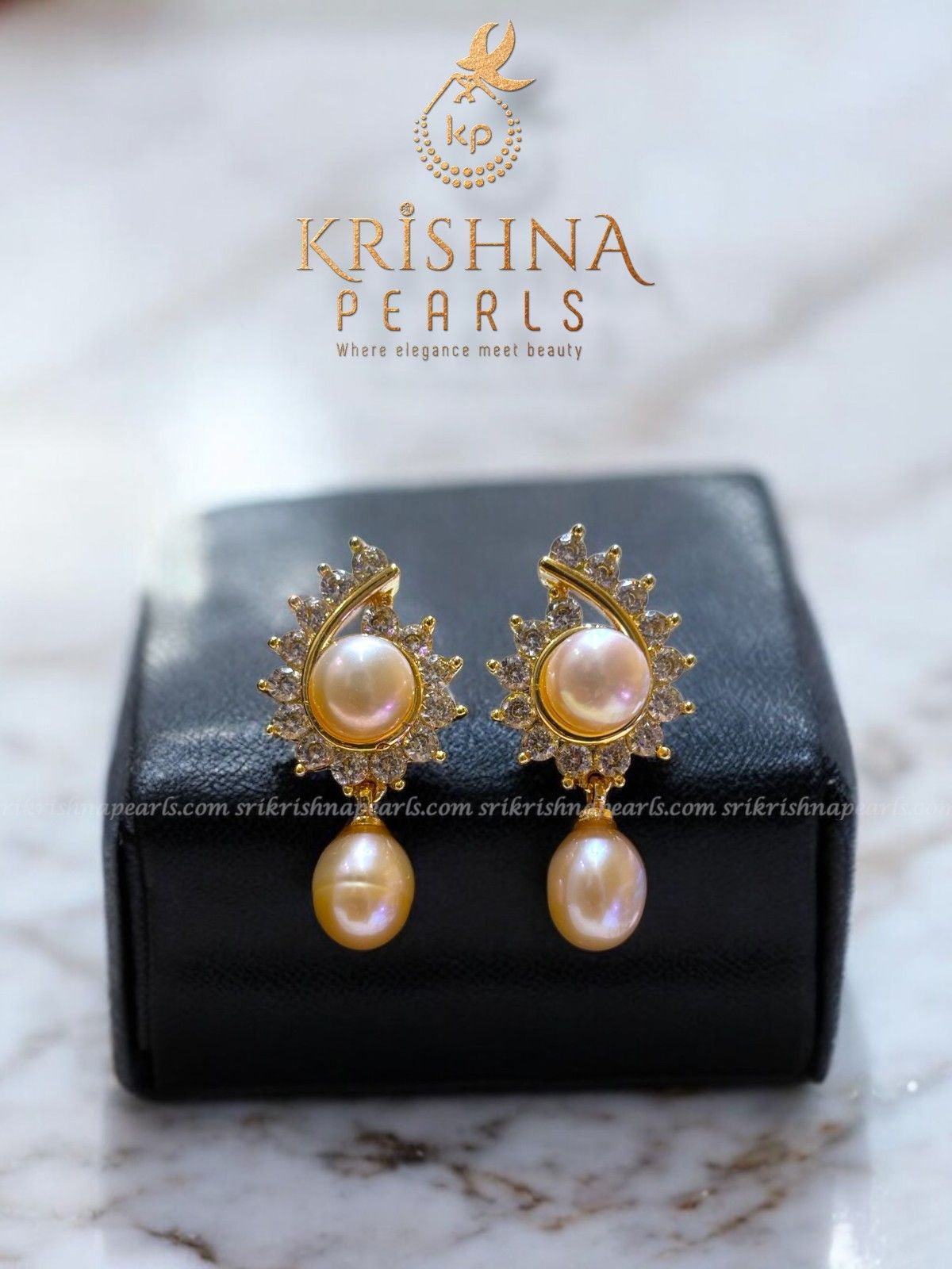 Adorable Blush Pearls Pendent Set
