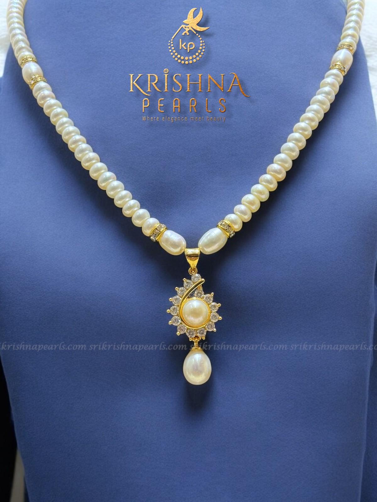 Classy Single Line Pearls Pendent Set
