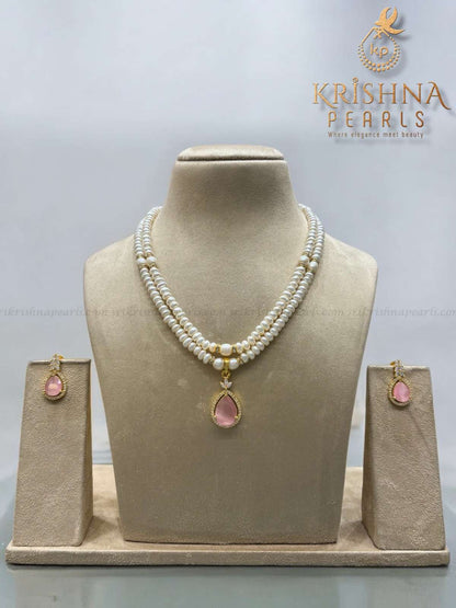 Rose Quartz Studded Pearls Necklace Set