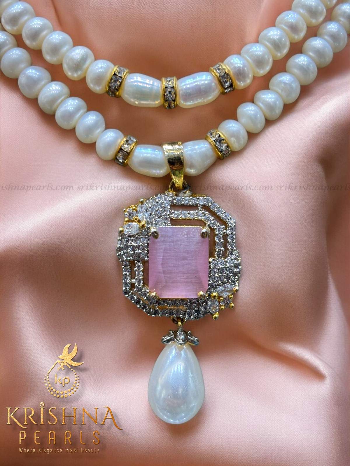 Adorable Rose Quartz Pendent With Pearls Necklace Set