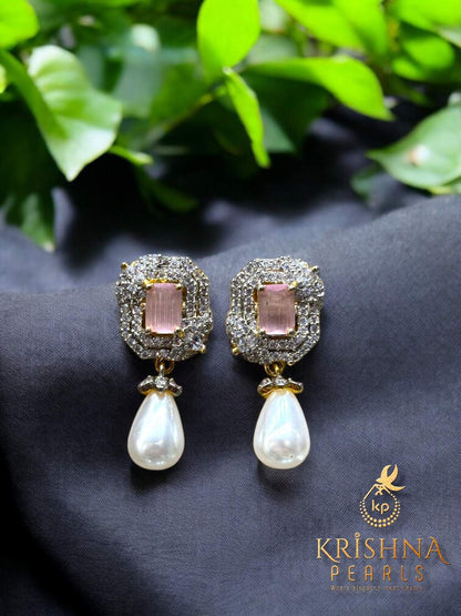 Adorable Rose Quartz Pendent With Pearls Necklace Set