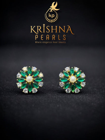 Beautiful Emerald Pendent  Pearls Three Line Choker Set