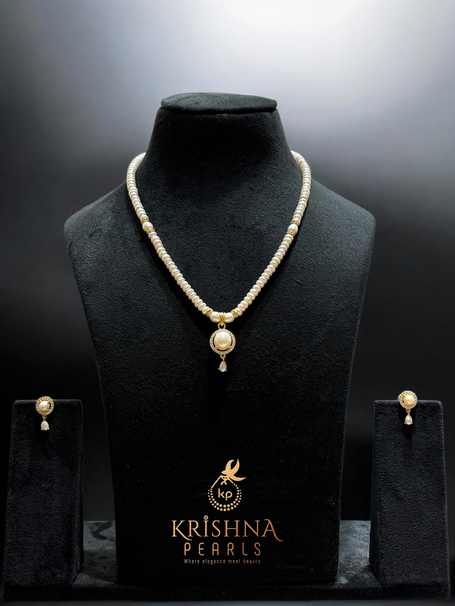 Adorable Big Pearl Studded Pendent Set