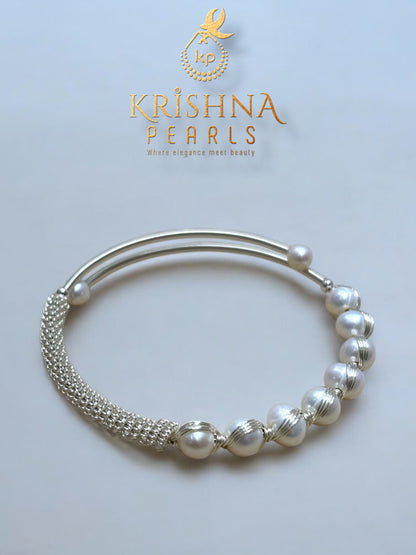 Unique White Fresh Water Pearls Bracelet