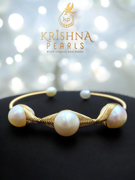 Adorable Big White Pearl Bracelet