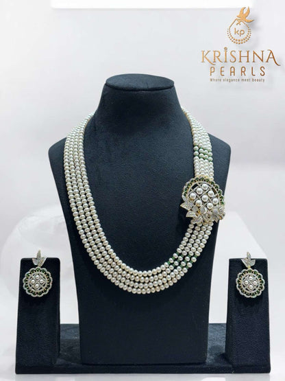 Exclusive Four Layer Pearls Side Broch Set