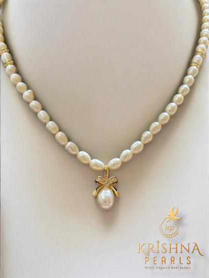 Adorable Single Pearl Drop With Oval Pearls Necklace set