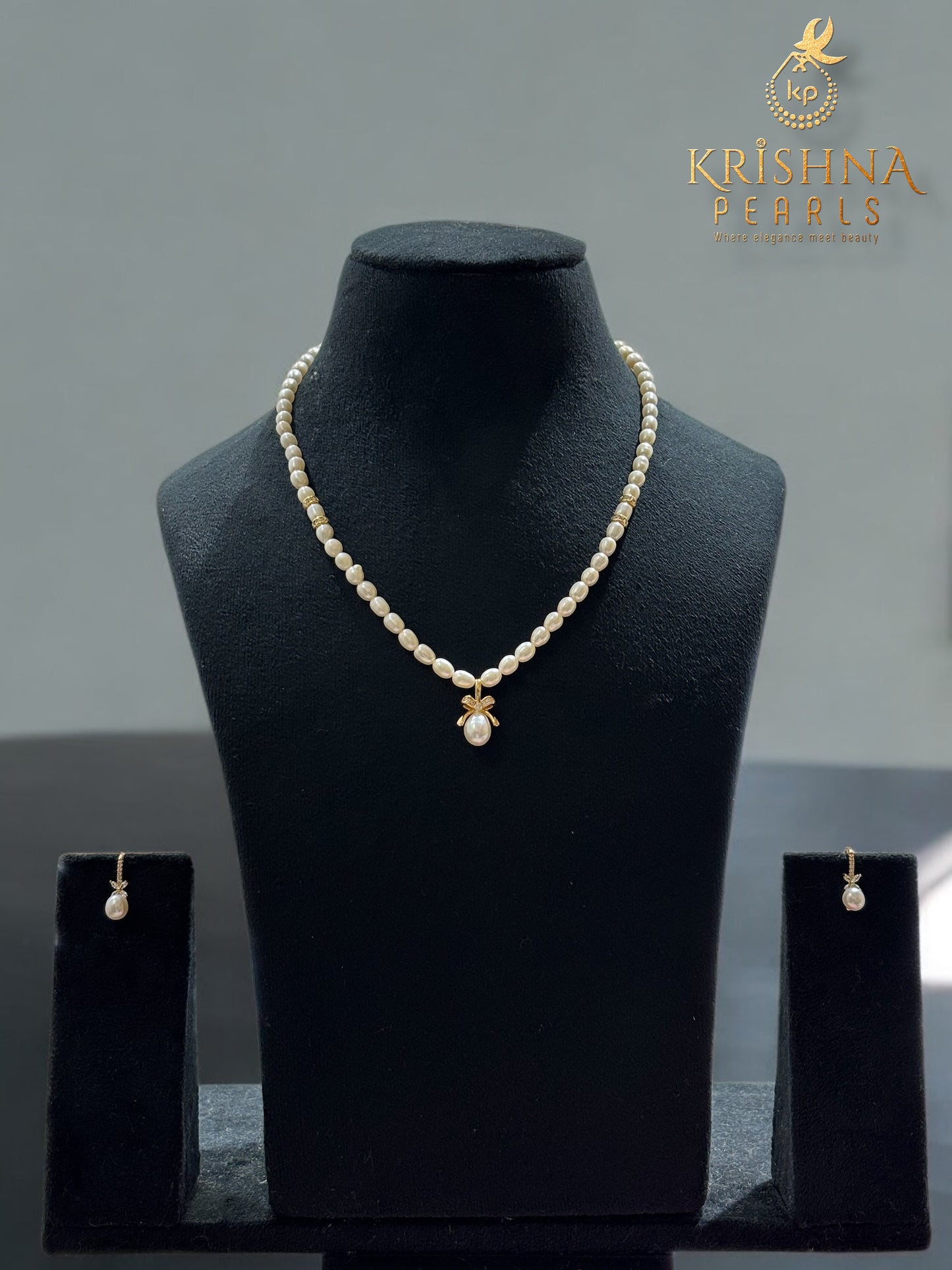 Adorable Single Pearl Drop With Oval Pearls Necklace set
