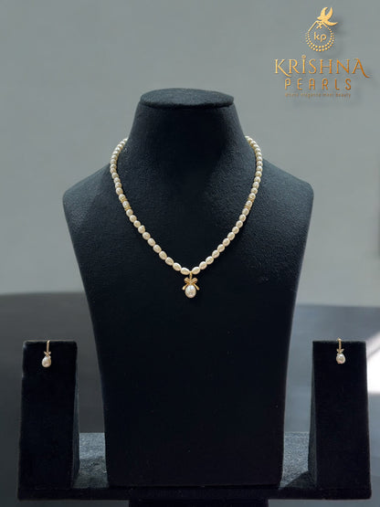 Adorable Single Pearl Drop With Oval Pearls Necklace set
