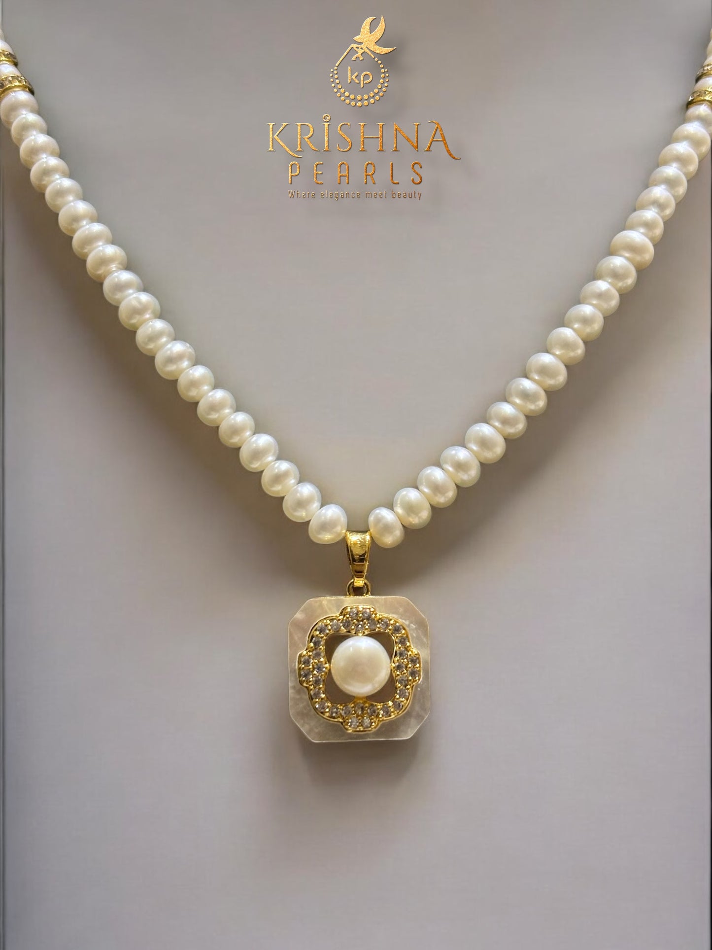 Cute Pearl Pendent With Single Line Pearls necklace