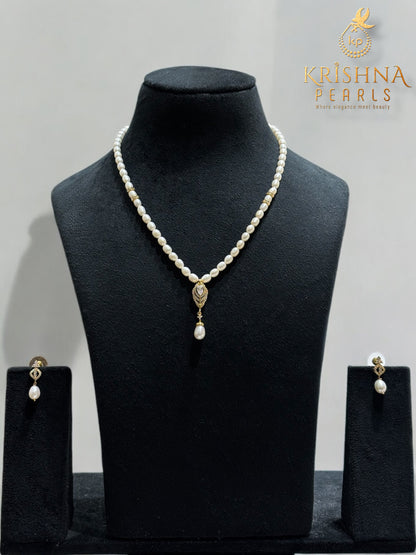 Elegant Zircon & Pearl Drop Pendent With Oval Pearls Necklace