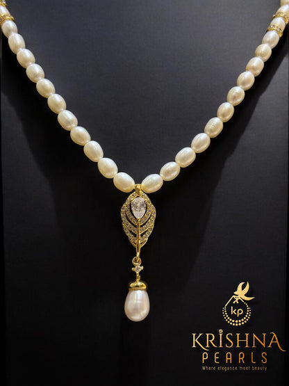 Elegant Zircon & Pearl Drop Pendent With Oval Pearls Necklace