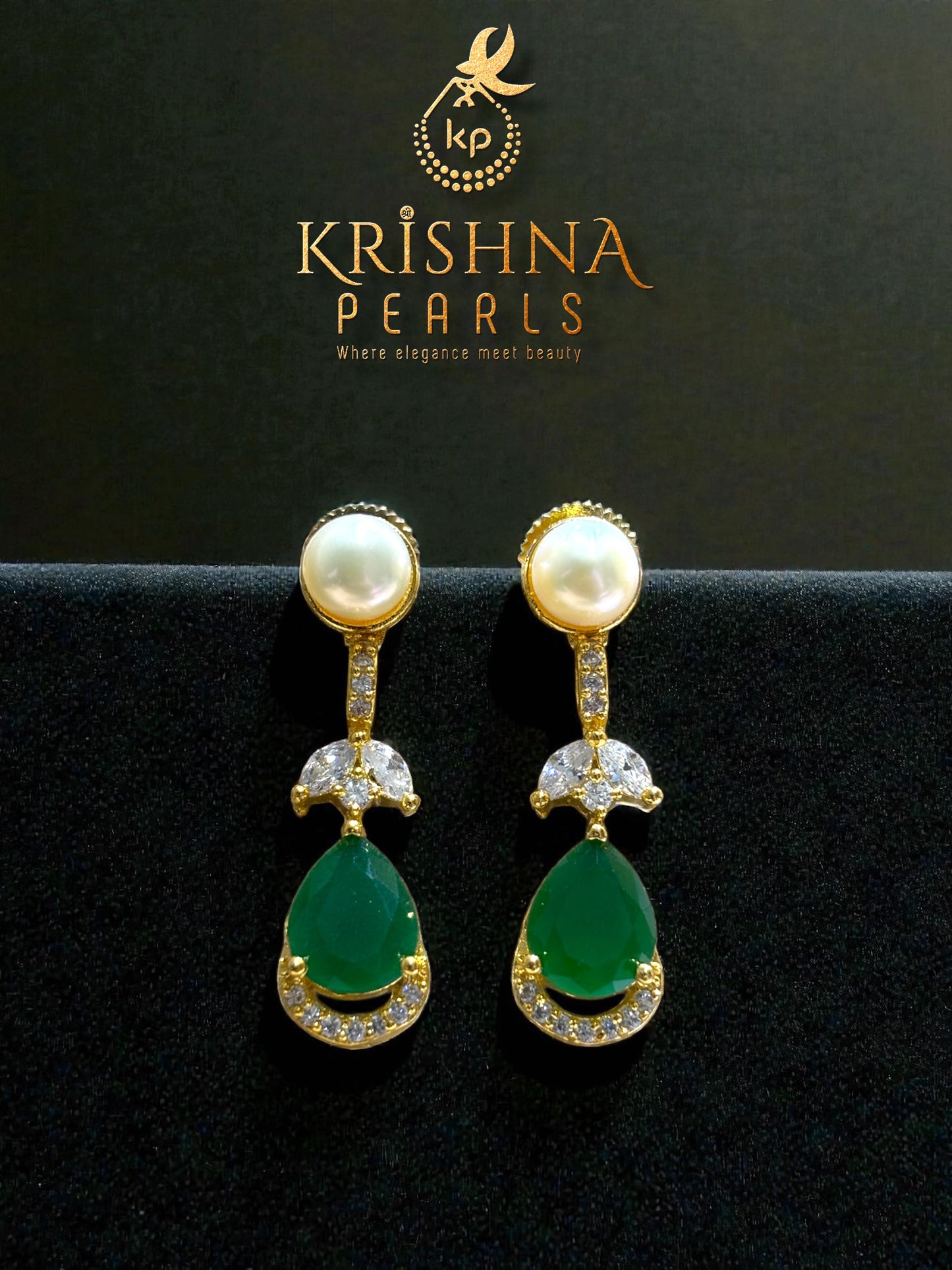 Royal Green Button Big Pearls Necklace Set