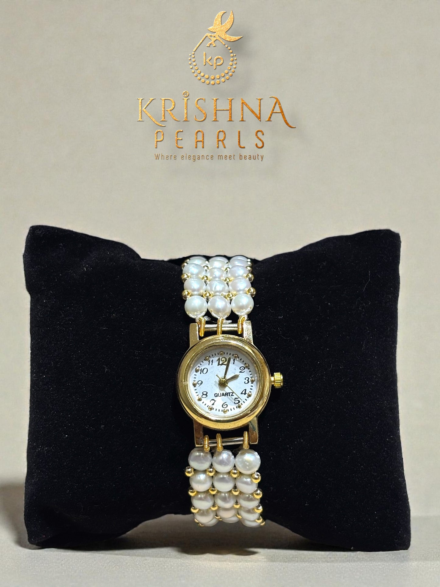 Beautiful Three Layers Button Pearls Watch