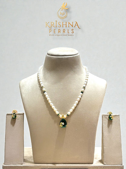Adorable Green Stoned Studded Pearl Necklace Set