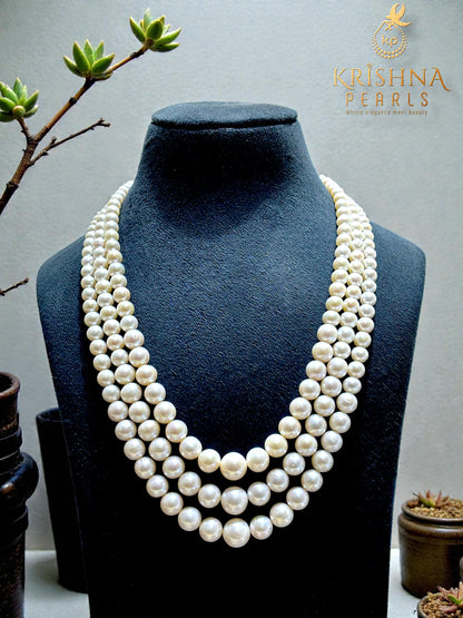 Exclusive Three Layers Round Pearls Gradient Necklace