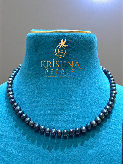 Beautiful Black & Peacock Shade Pearls Necklace
