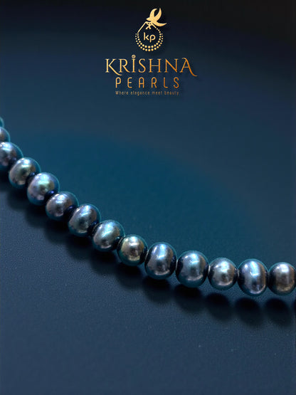 Beautiful Black & Peacock Shade Pearls Necklace