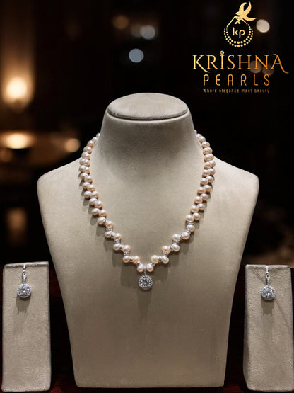 The Peach Aurora Zig Zag Diamond Studded Necklace Set Set
