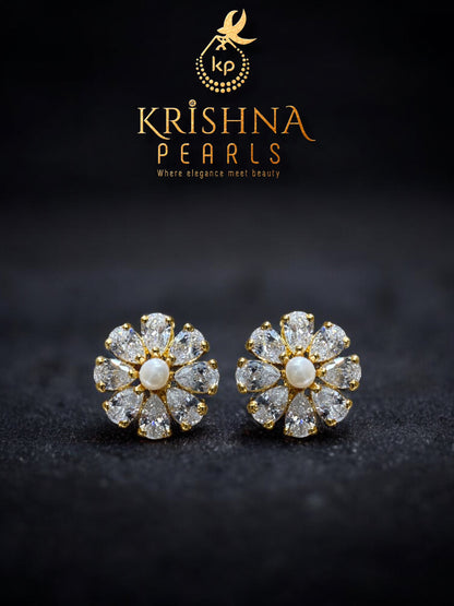 Royal White Bloom Pearls Necklace Set: