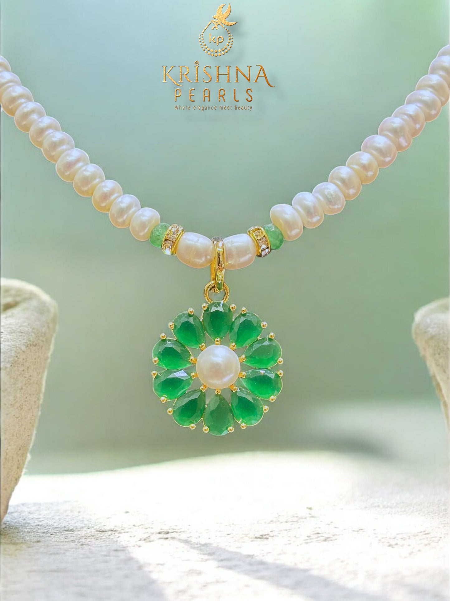 Emerald Petal Pearls Necklace Set