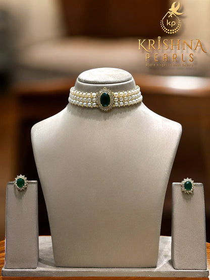 Empress Emerald Button Pearls Necklace Set