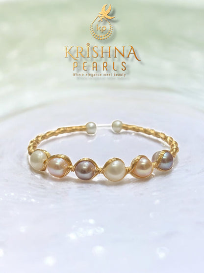 Adorable Six Pearls Multicolour Bracelet