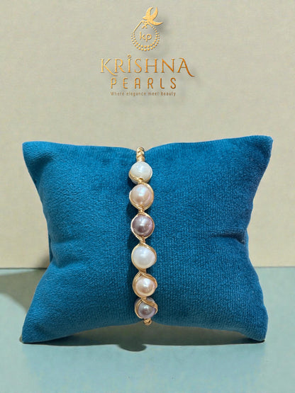 Adorable Six Pearls Multicolour Bracelet