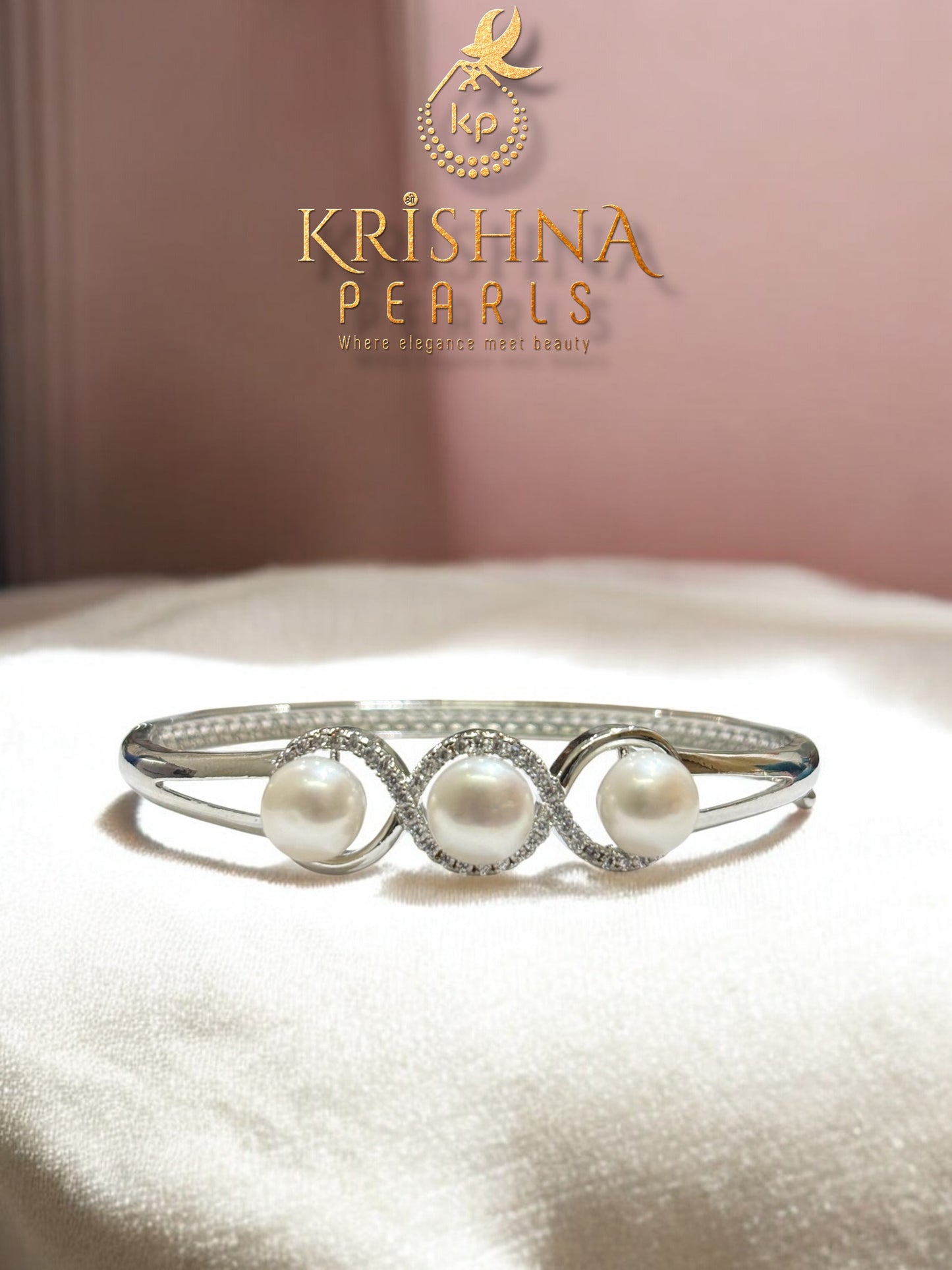 Trinity Pearls Bracelet