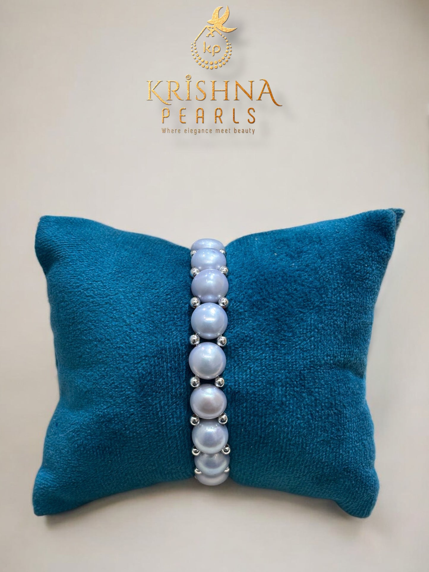 Beautiful Grey Button Pearls Bracelet