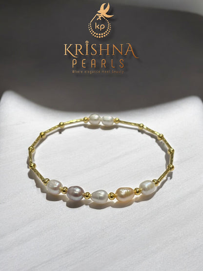 Adorable Multicolour Pearls Bracelet